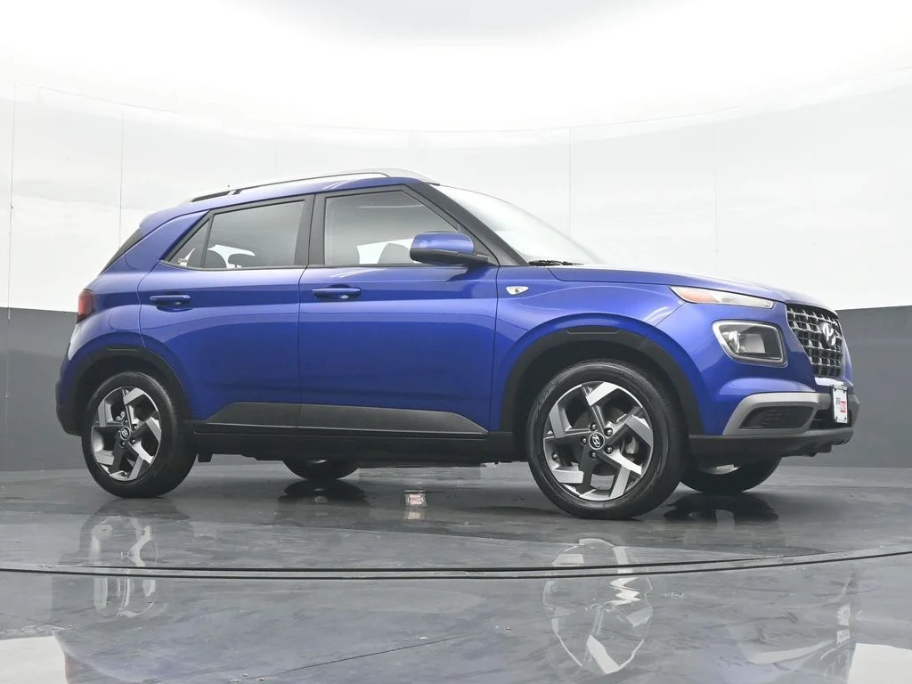 Used 2025 Blue Hyundai SEL image 32