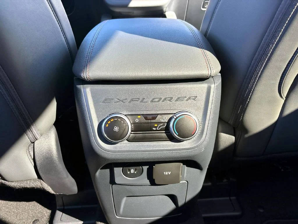 Used 2026 Black Metallic Ford Active image 13