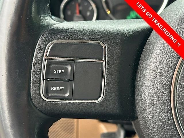 Used 2014 Gray Jeep Unlimited Sahara image 24