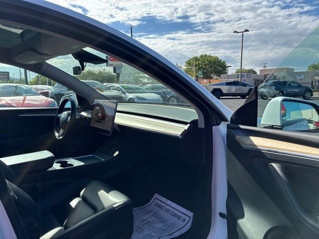 Used 2023  Tesla Long Range image 25