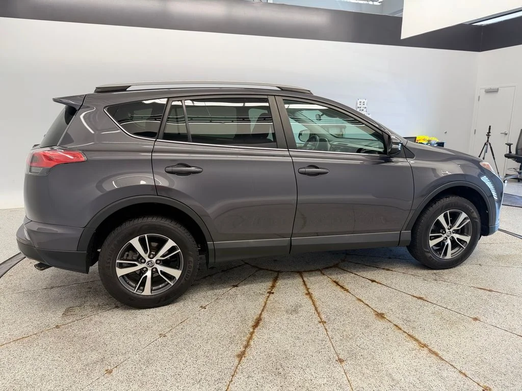 Certified Used 2017 Gray Toyota XLE image 4