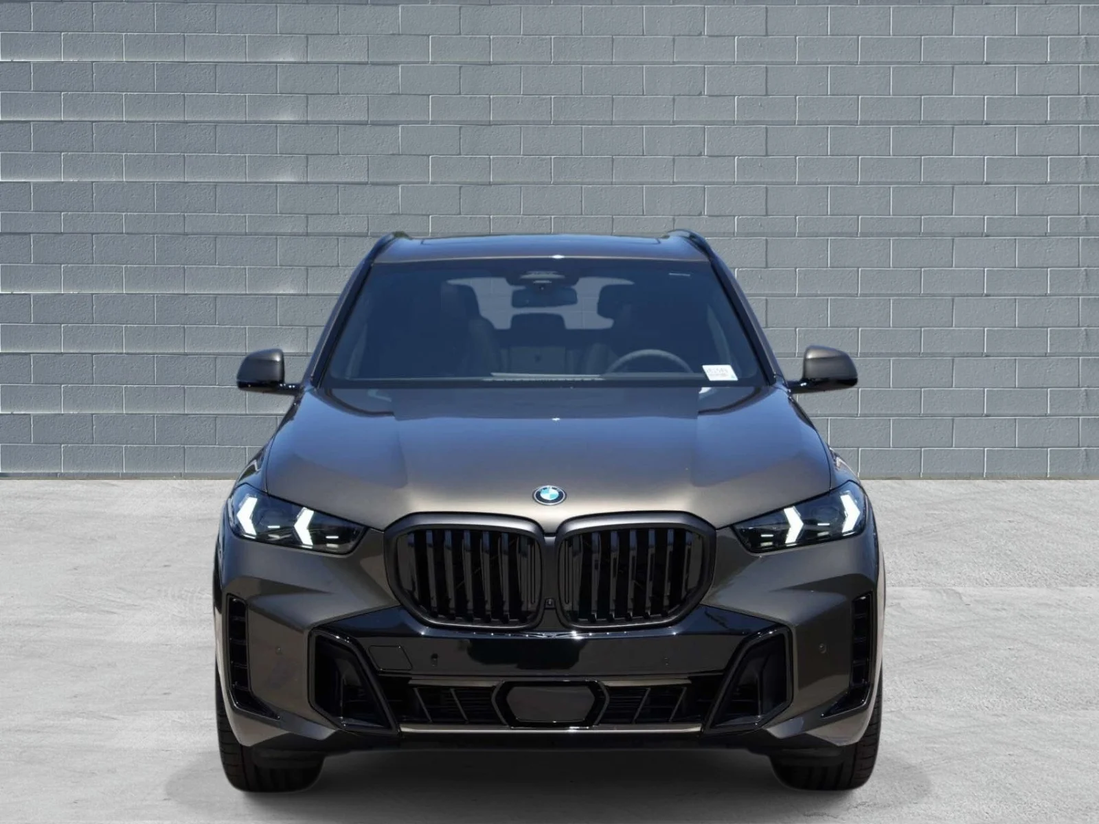 New 2026 Manhattan Green Metallic BMW sDrive40i image 2