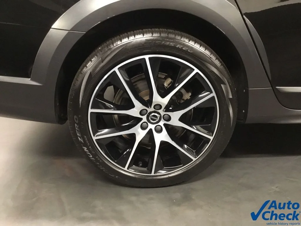 Used 2020 Black Volvo T6 AWD image 17