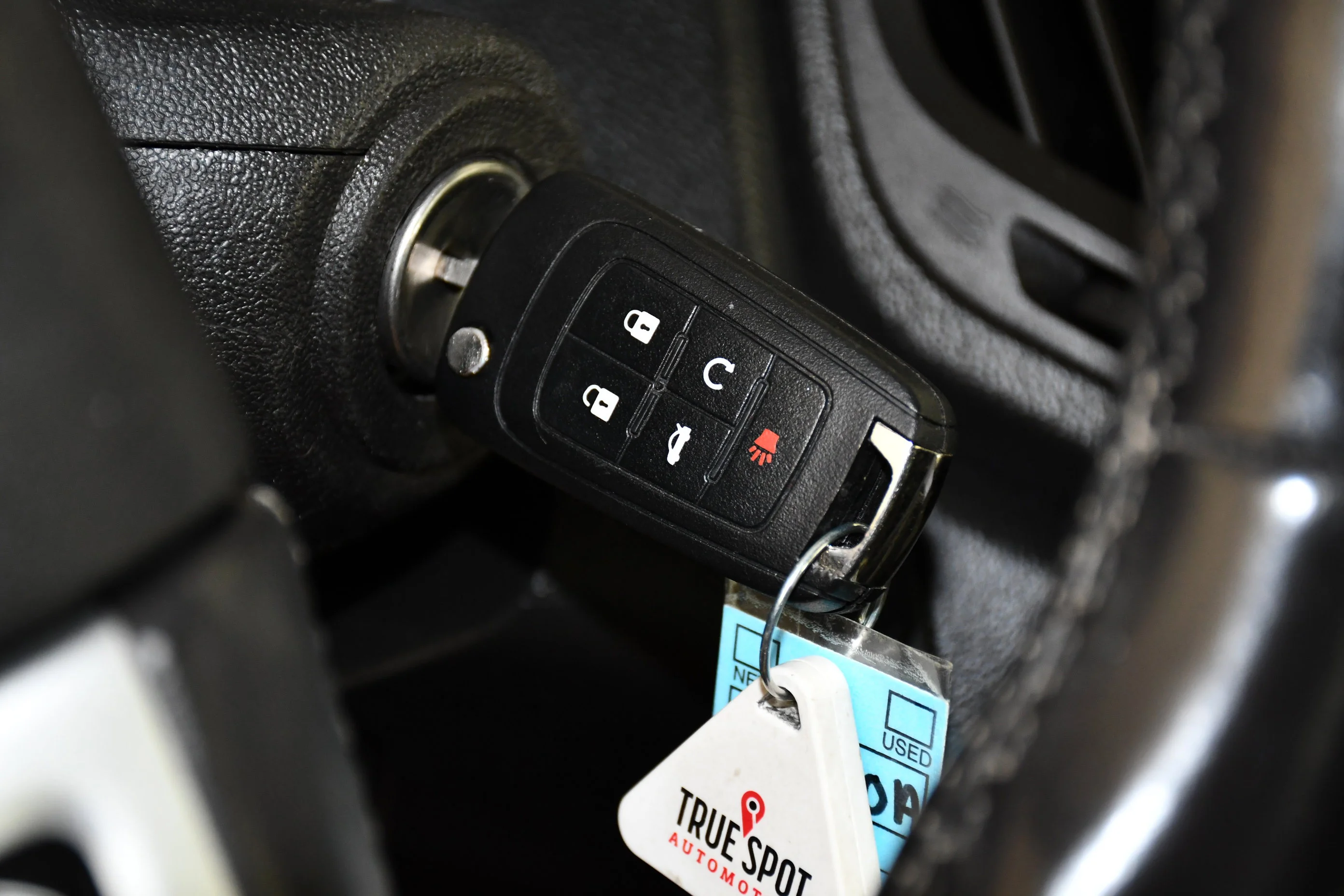 Used 2016 Blue Velvet Metallic Chevrolet LT image 24