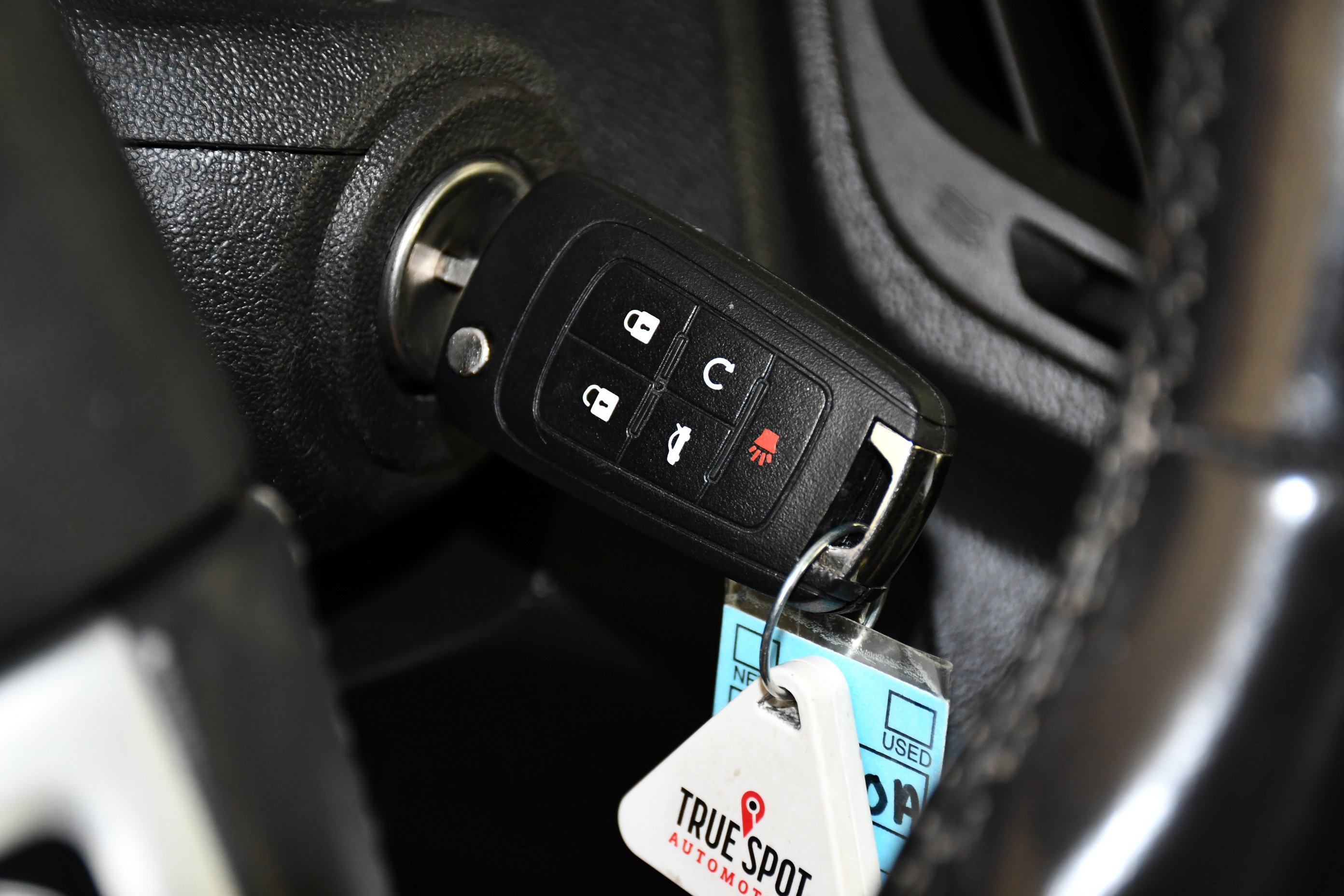 Used 2016 Blue Velvet Metallic Chevrolet LT image 24