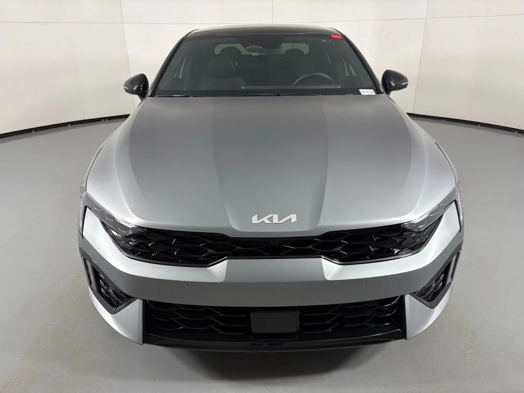 New 2026 Steel Matte Gray Kia GT image 4