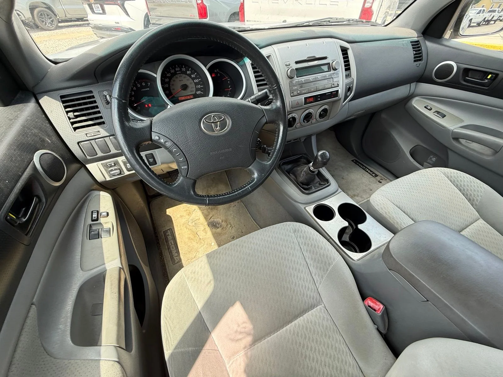 Used 2010  Toyota Base image 13