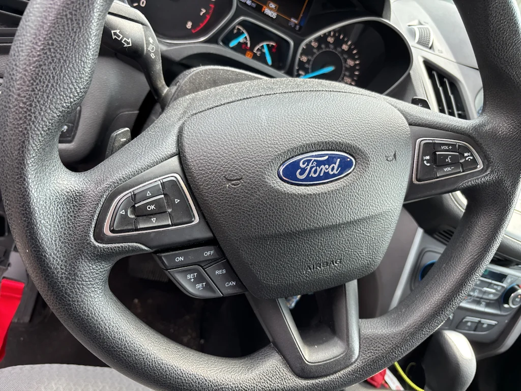 Used 2017 Canyon Ridge Metallic Ford SE image 3