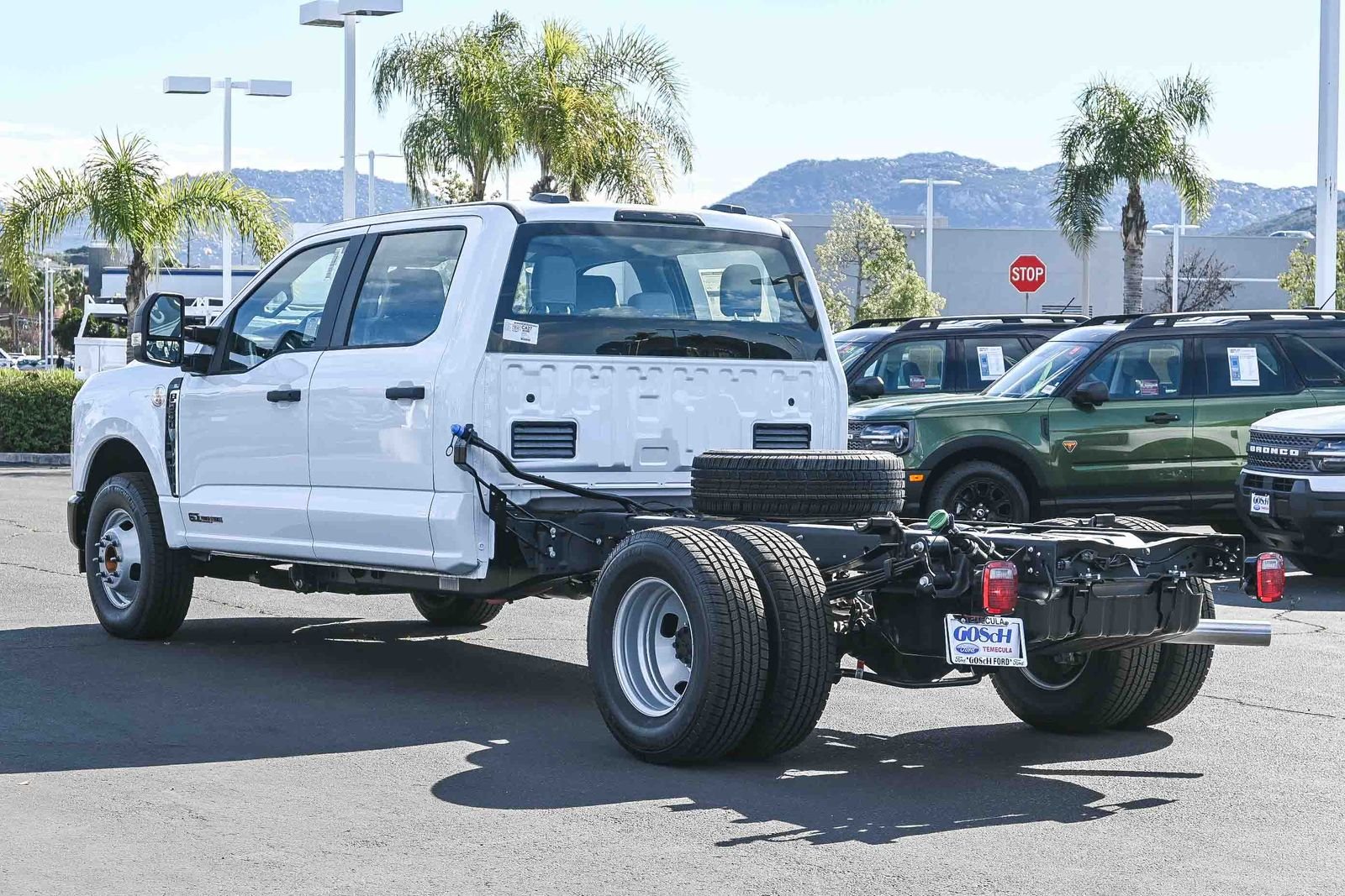 New 2026 Oxford White Ford F-350® XL image 6