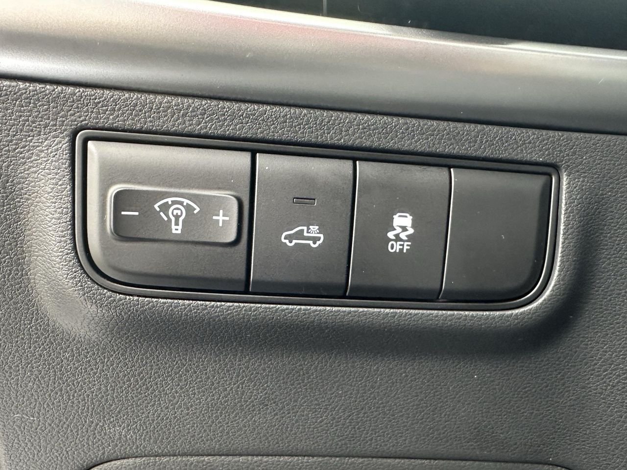 New 2026 Phantom Black Hyundai SE image 30