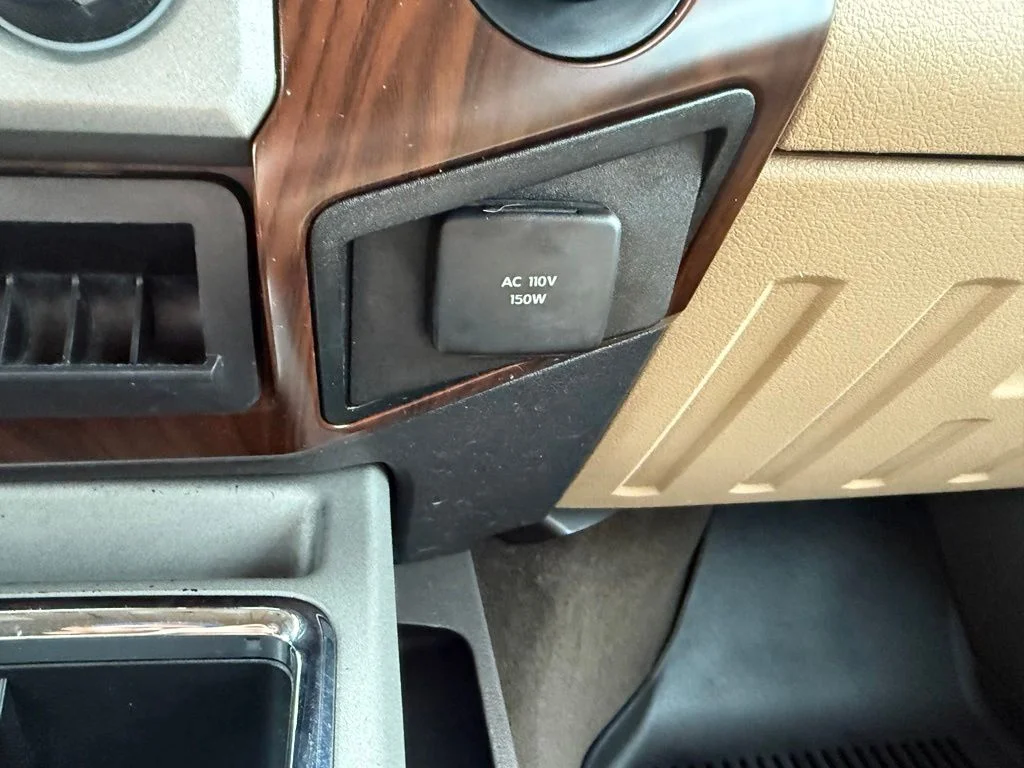 Used 2016 Oxford White Ford Lariat image 32