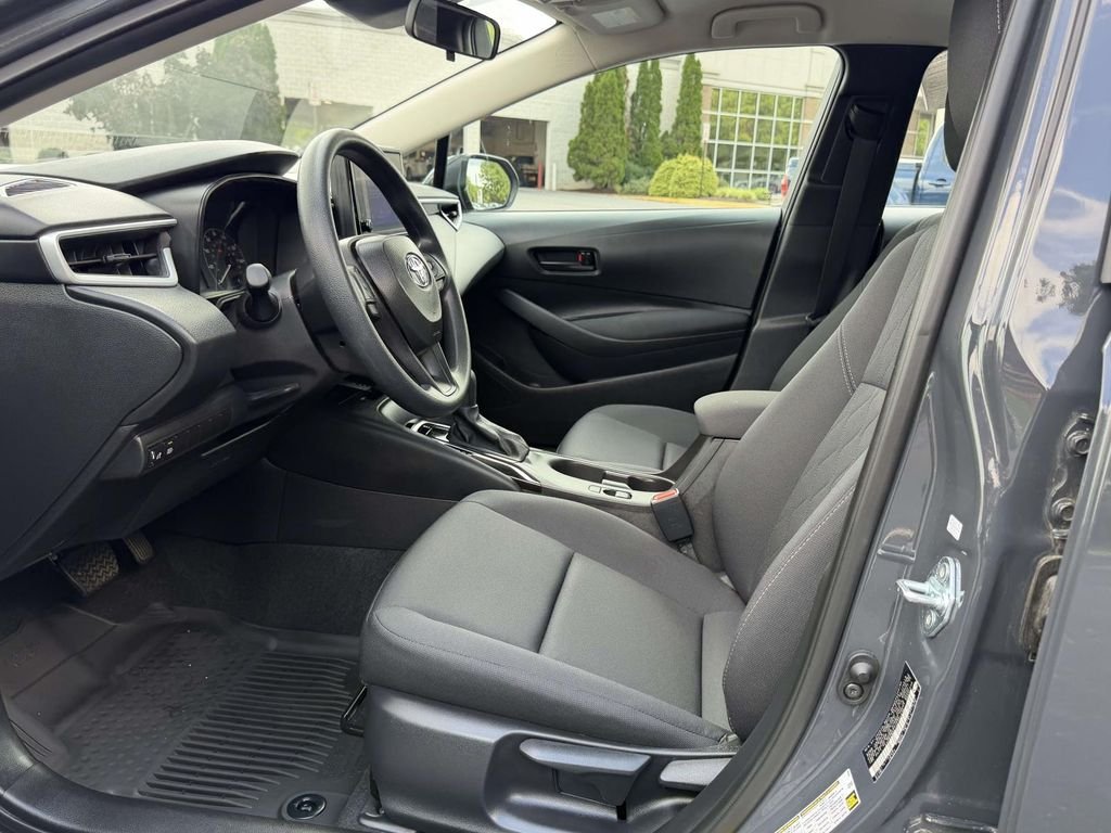 Certified Used 2025  Toyota LE image 17