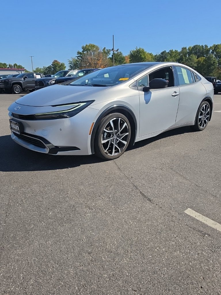 Used 2023 Beige Toyota XSE image 4