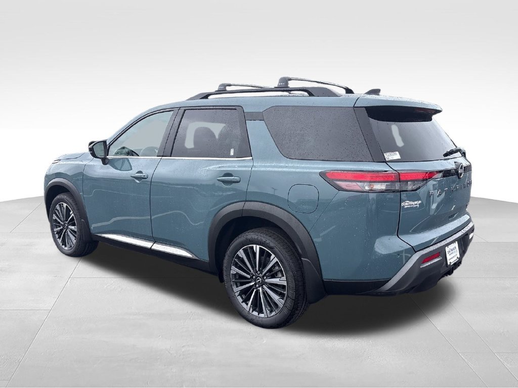New 2026 Green Nissan Platinum image 3