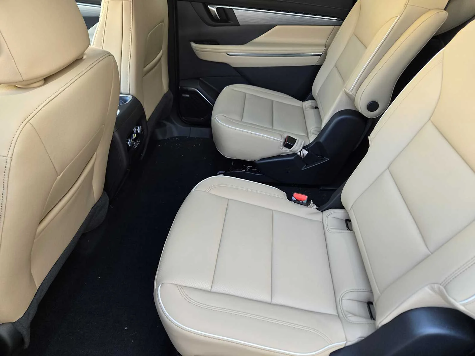 2027 Buick Enclave Preferred - Photo 18