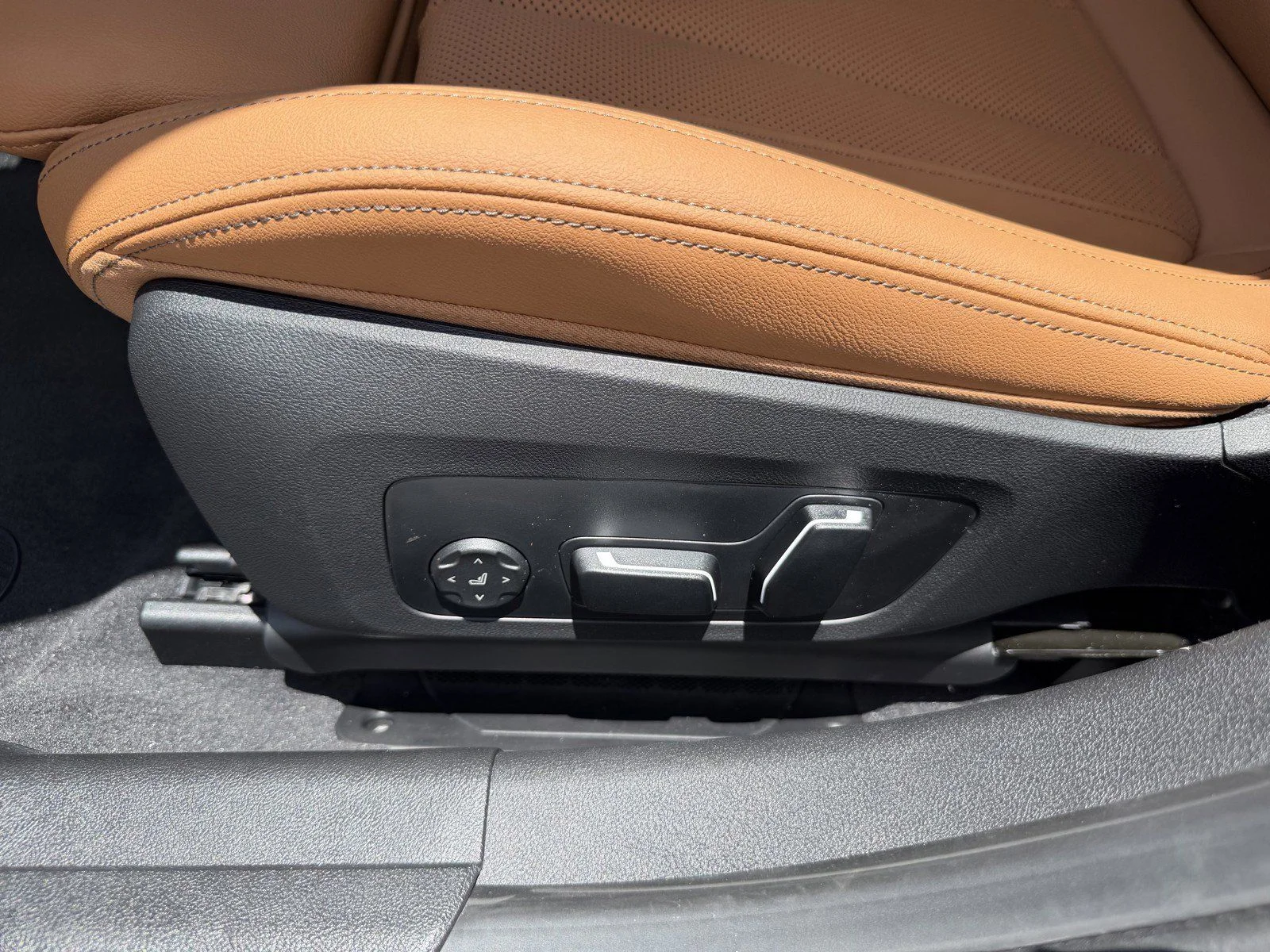 New 2026 Vegas Red Metallic BMW 330i image 23