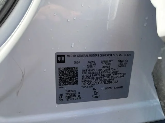 Used 2024 Summit White GMC SLT image 32