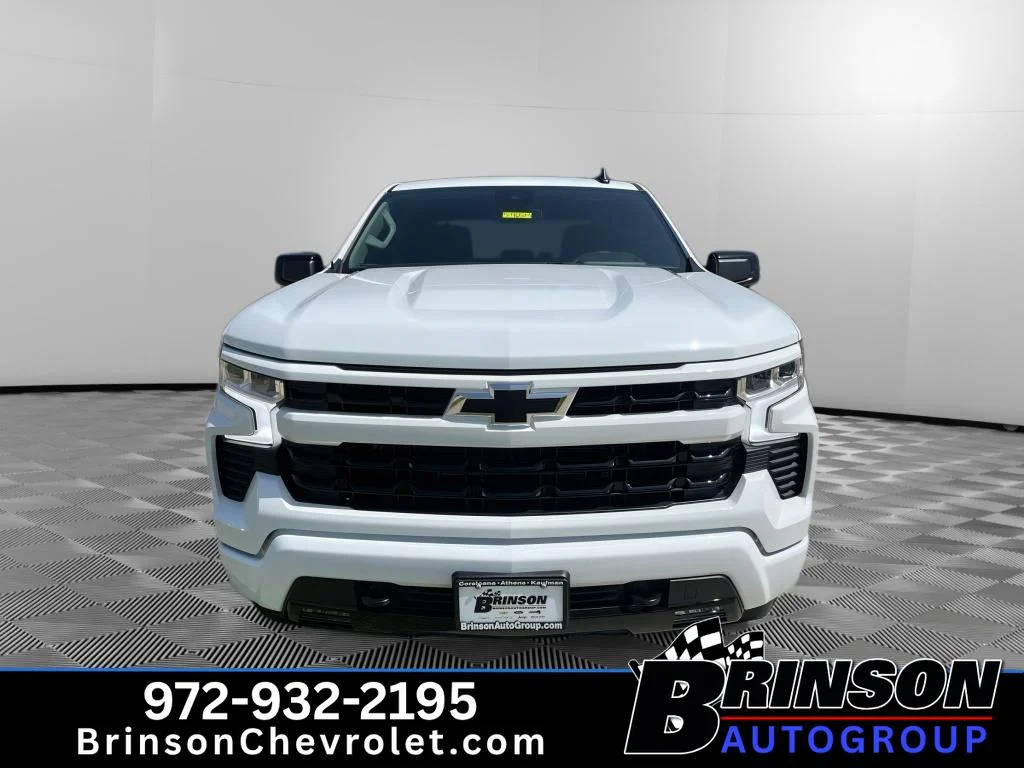 New 2026 Summit White Chevrolet RST image 2