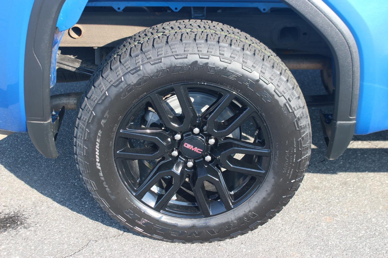 Used 2022 Dynamic Blue Metallic GMC Elevation image 37