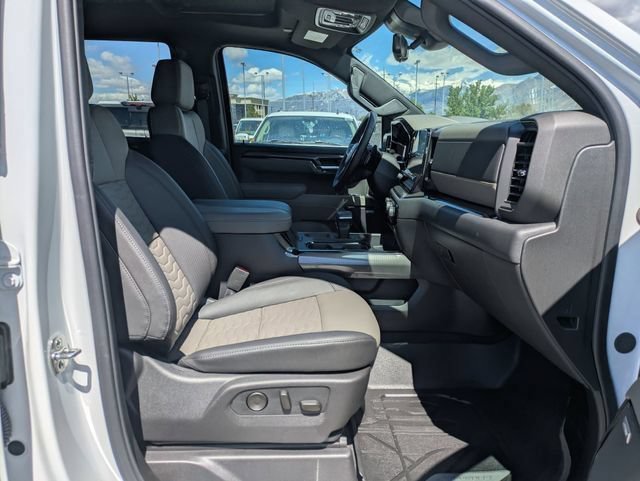 Used 2026 Summit White Chevrolet ZR2 image 33