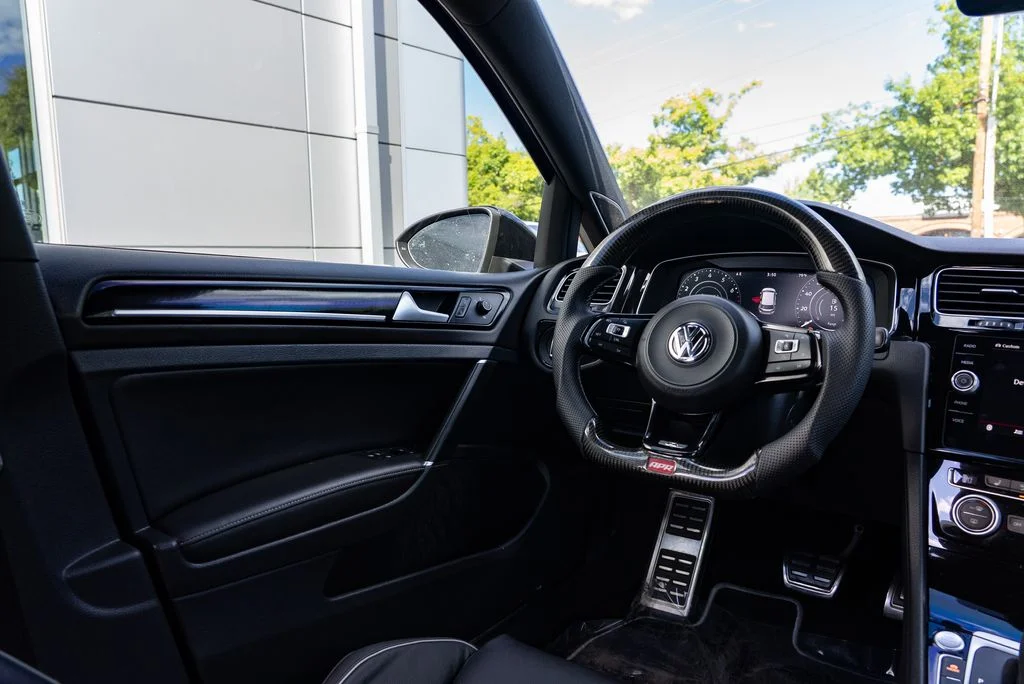 Used 2018 Blue Volkswagen DCC & Navigation 4Motion image 11