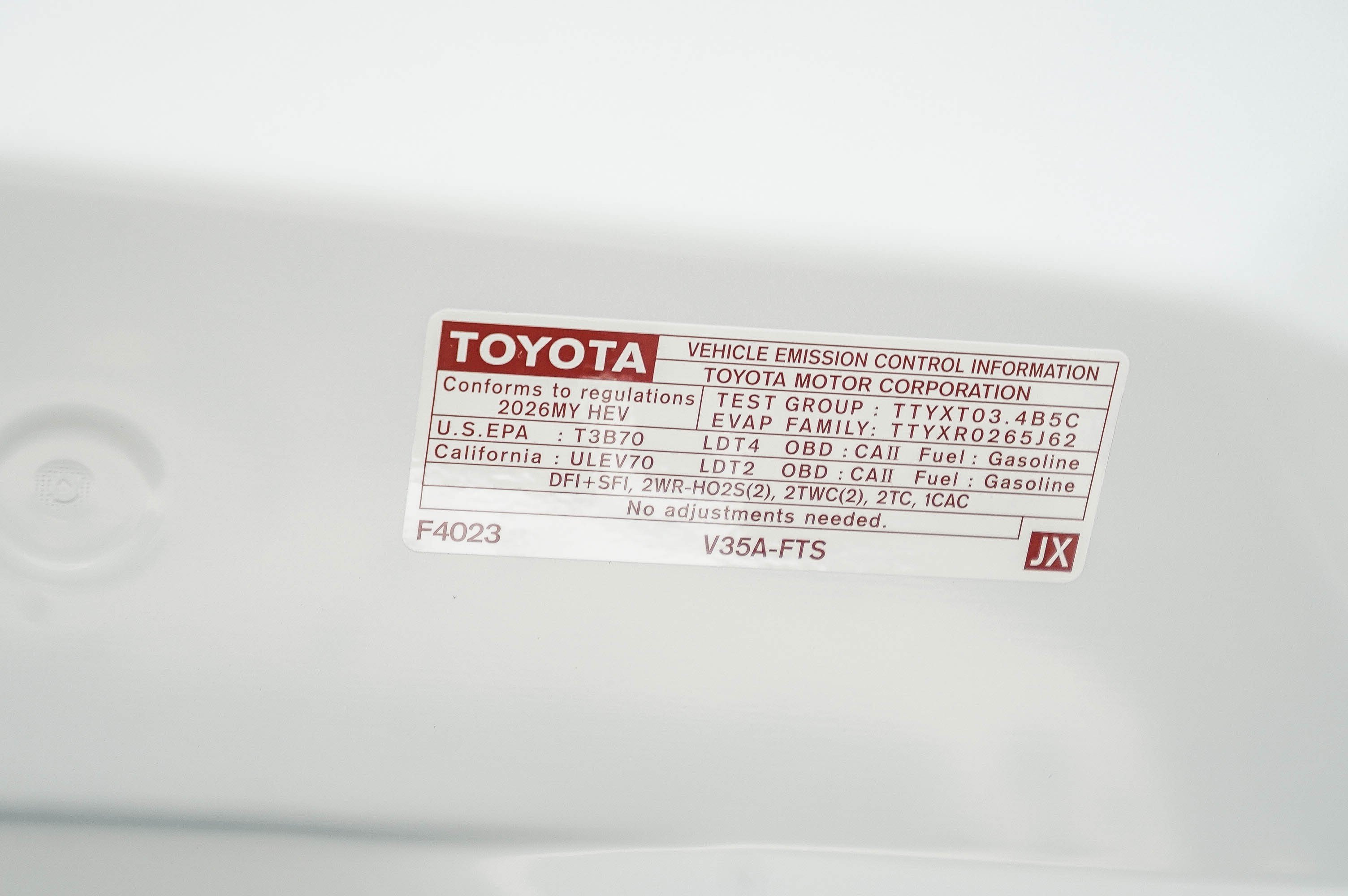 New 2026 Wind Chill Pearl <sup>1</sup> Toyota  Platinum image 10