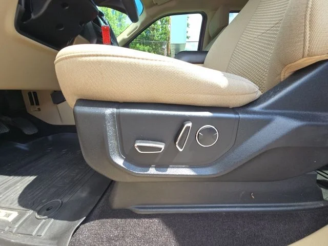 Used 2018 Red Ford XLT image 22