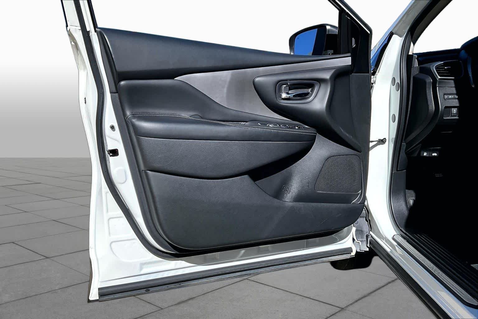 Used 2021 Pearl White Tricoat Nissan SV image 22