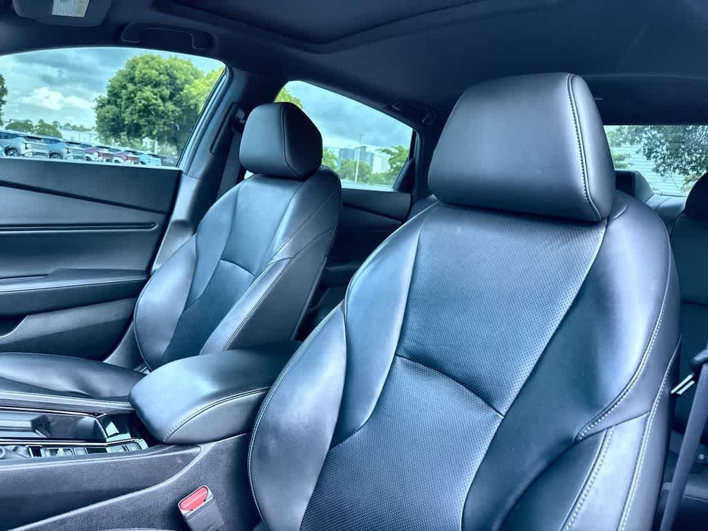Used 2023  Honda  image 14
