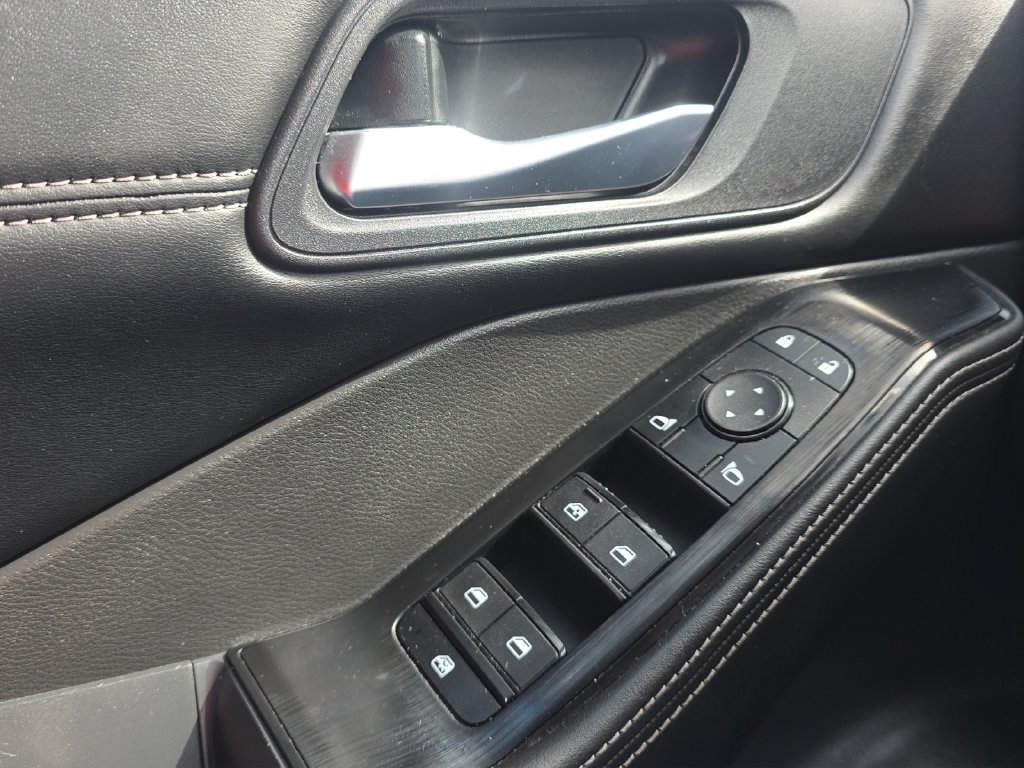 2024 Nissan Rogue SV - Photo 11