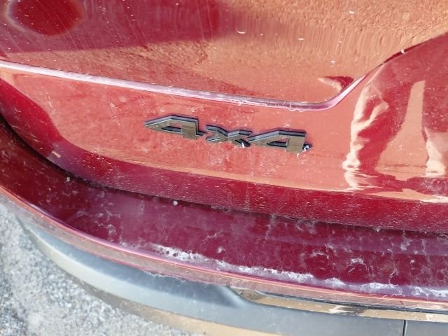 Used 2023 Red Jeep Altitude image 31