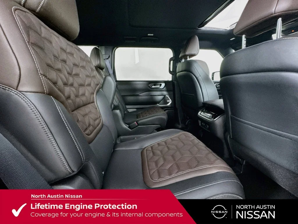 New 2026 Black Nissan Platinum image 37