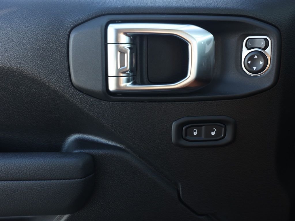 New 2026 Granite Crystal Metallic Clear-Coat Exterior Paint Jeep Willys image 23