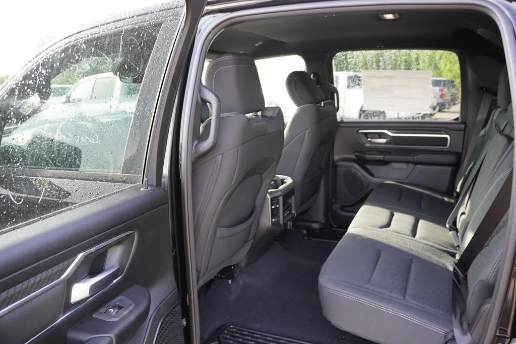 New 2026 Diamond Black Crystal Pearl-Coat Exterior Paint RAM Big Horn image 12