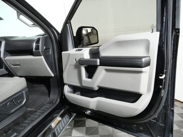 Used 2017 Black Ford XLT image 11