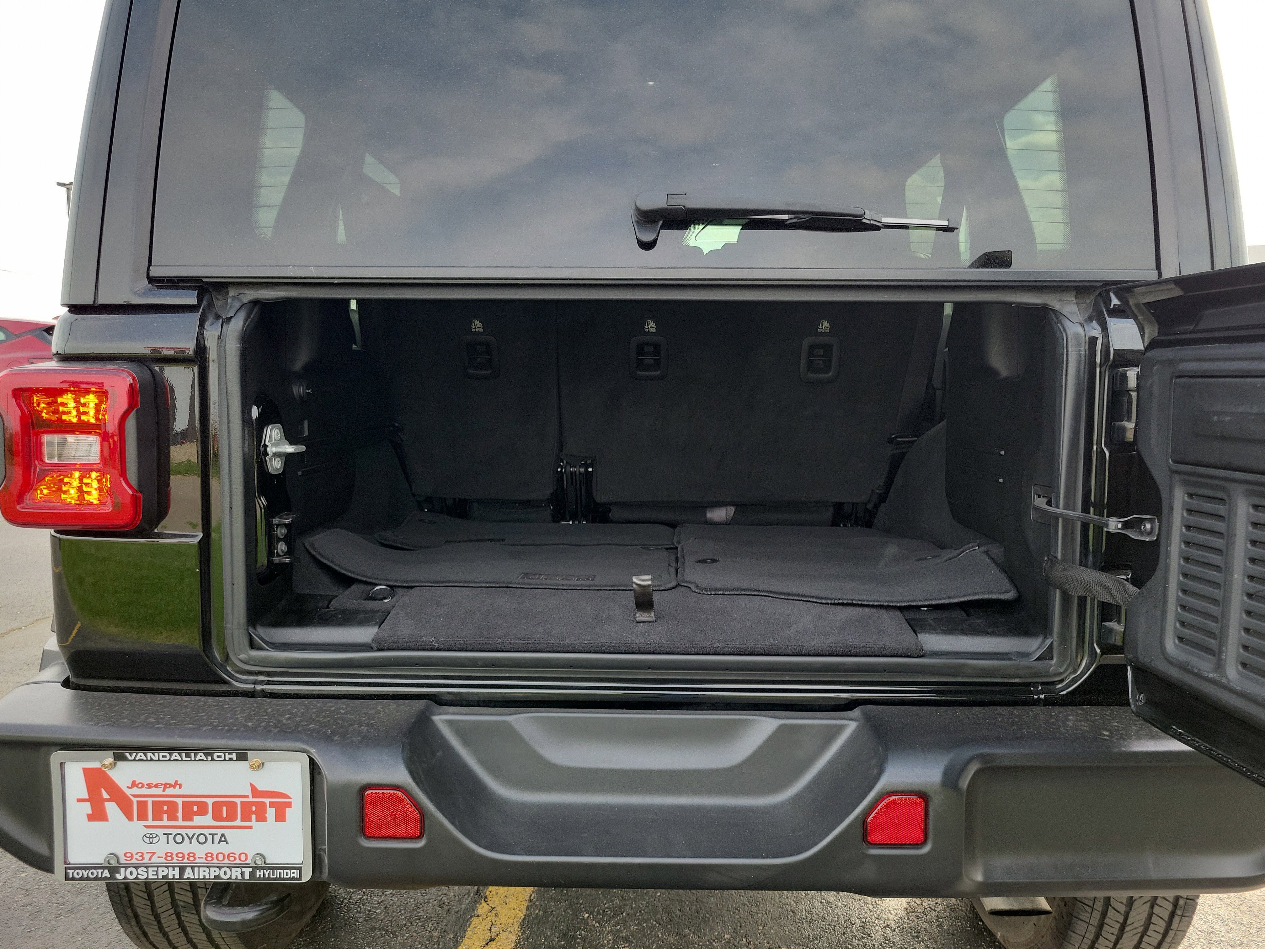 2025 Jeep Wrangler 4-Door Sahara - Photo 7