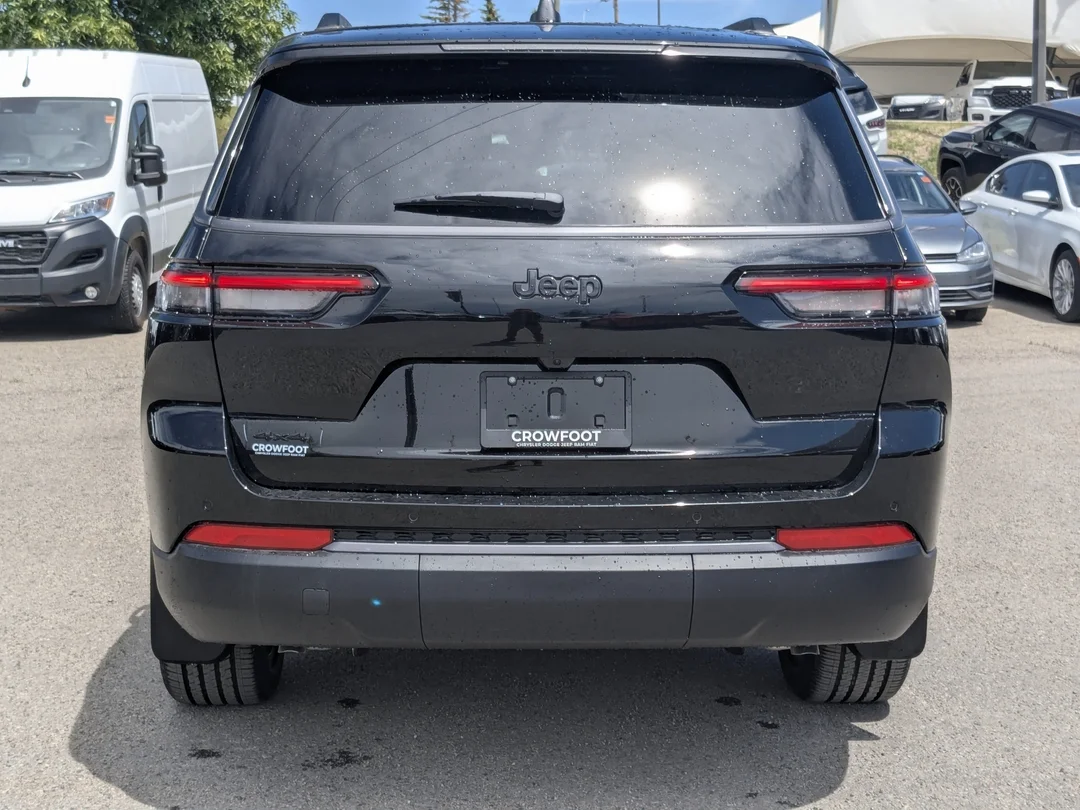 New 2026 Black Jeep Altitude - - 4x4 - 20 Gloss Black Wheels - Remote Start - Capri Leatherette & More! image 7