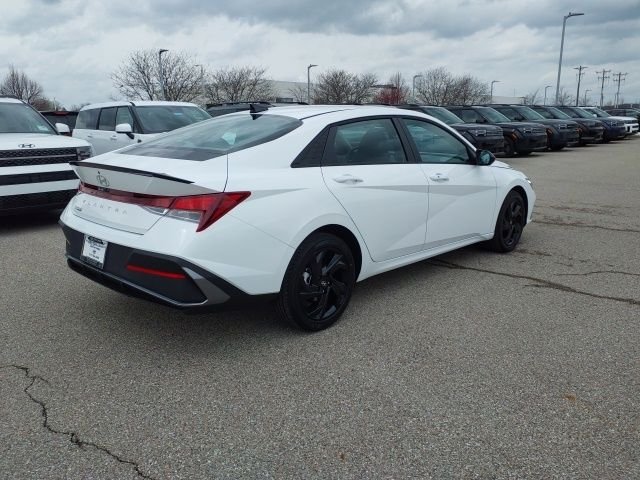 New 2026 White Hyundai SEL Sport image 6