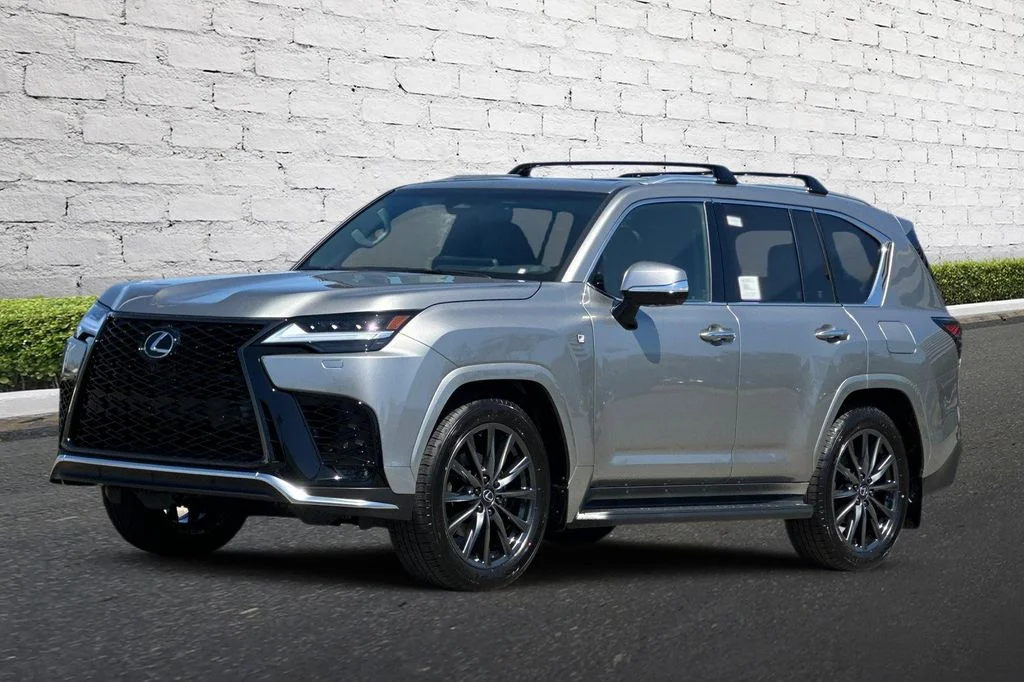 2026 Lexus LX 600 F-Sport - Photo 8