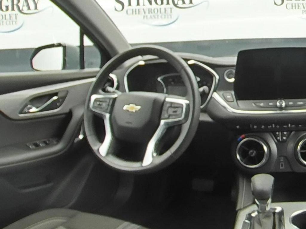Used 2025 Sterling Gray Metallic Chevrolet 2LT image 16