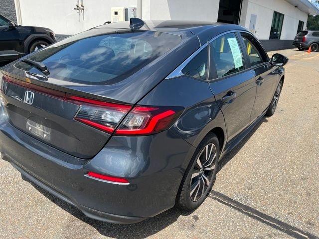 Used 2024 Gray Honda EX-L image 3