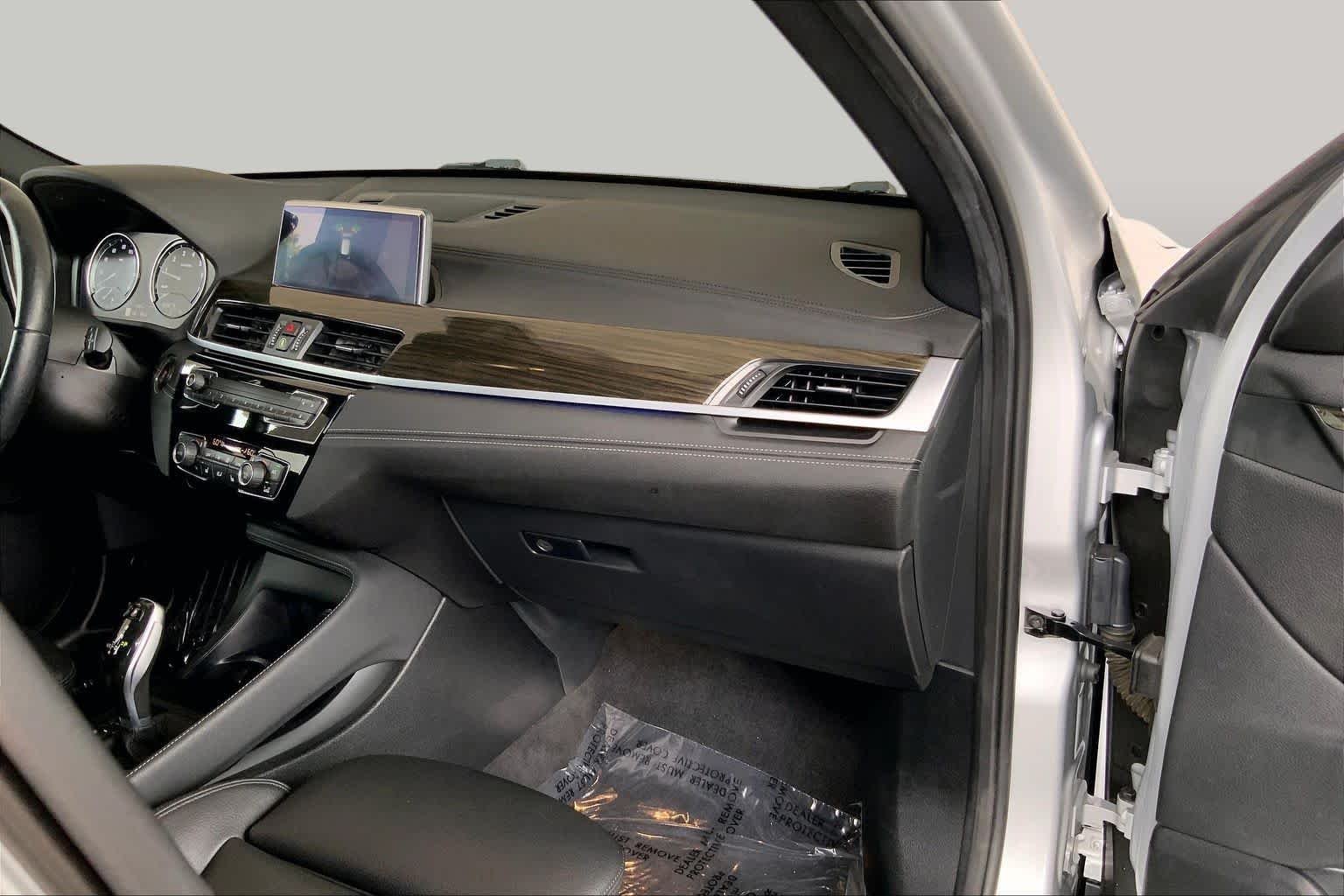 Used 2021 Glacier Silver Metallic BMW sDrive28i image 19
