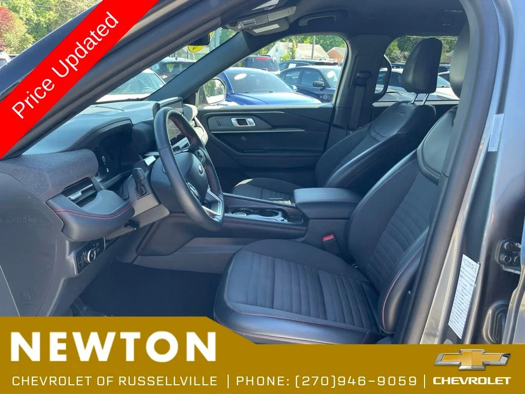 Used 2025 Gray Ford ST-Line image 4