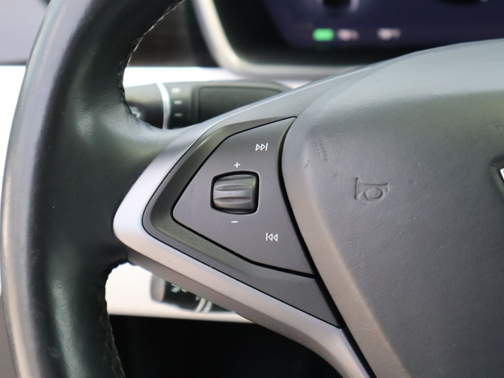 Used 2020 Solid Black Tesla Long Range image 29