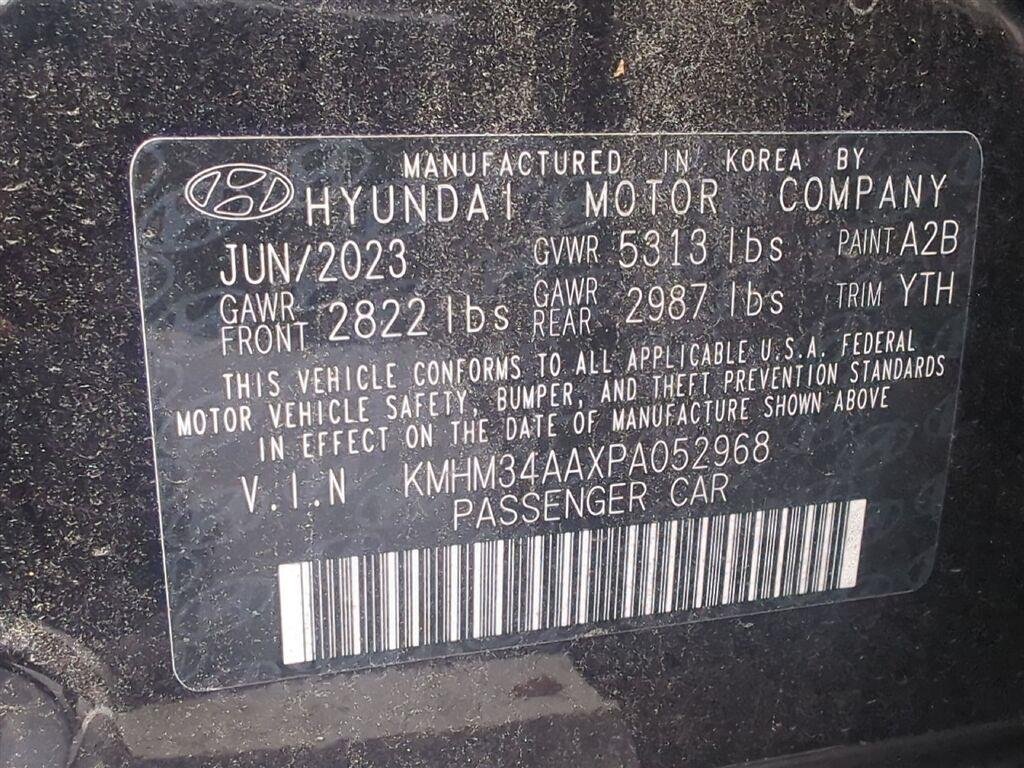 Used 2023 Onyx Black Hyundai SEL image 7