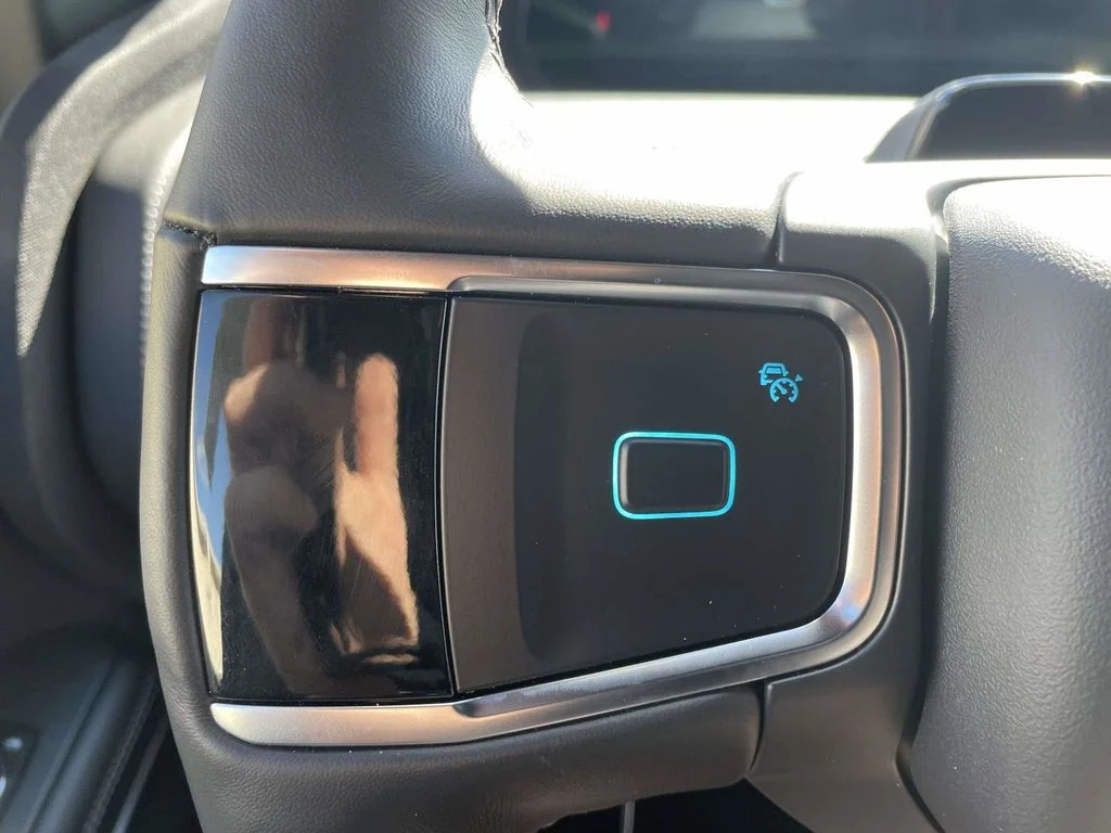 New 2026 Space Silver Metallic Ford Platinum® image 24