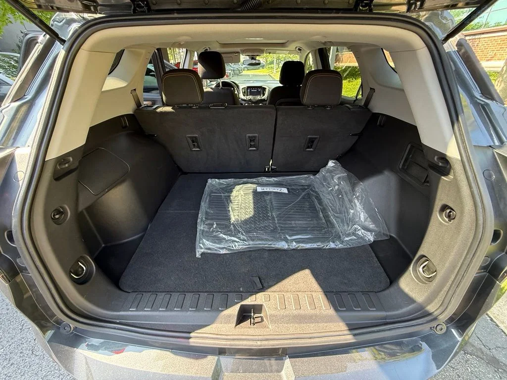 Used 2021 Gray GMC SLE image 30