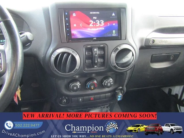 Used 2018 White Jeep Unlimited Sport image 14