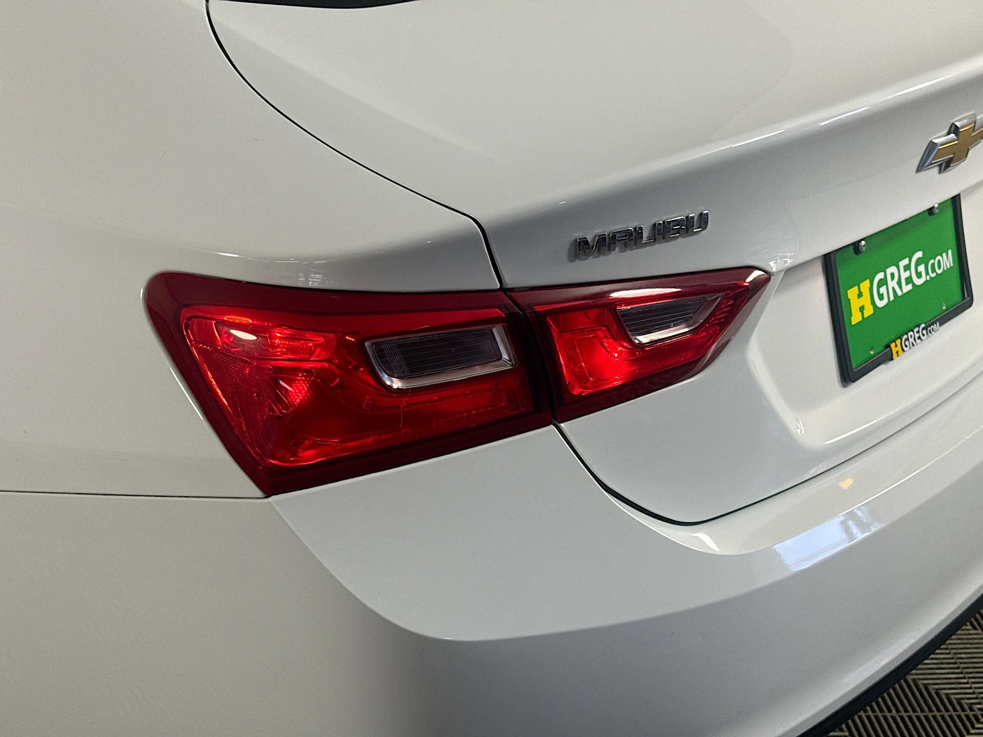 Used 2019 Summit White Chevrolet LS image 32