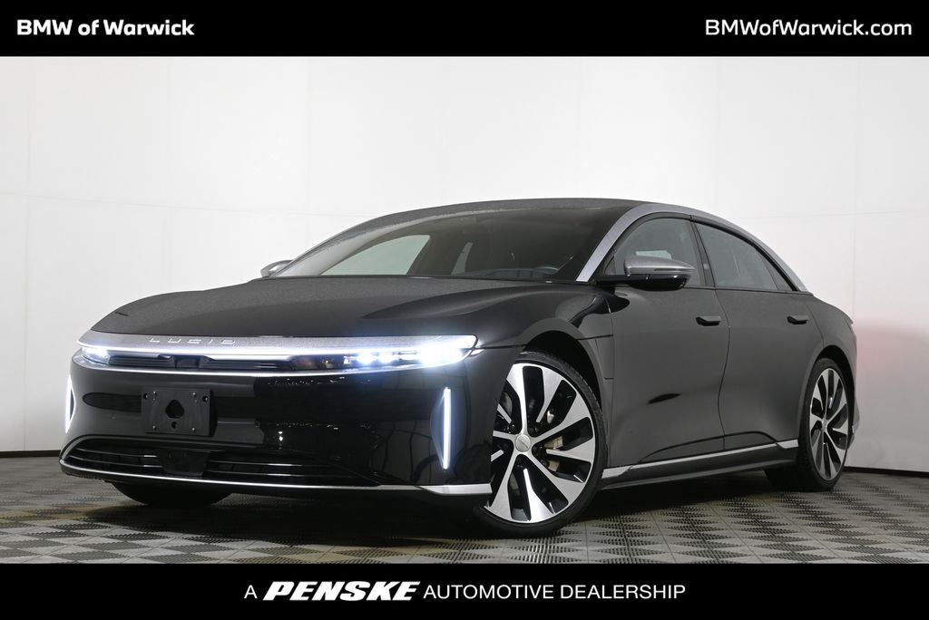 Used 2022 Black Lucid Grand Touring image 1